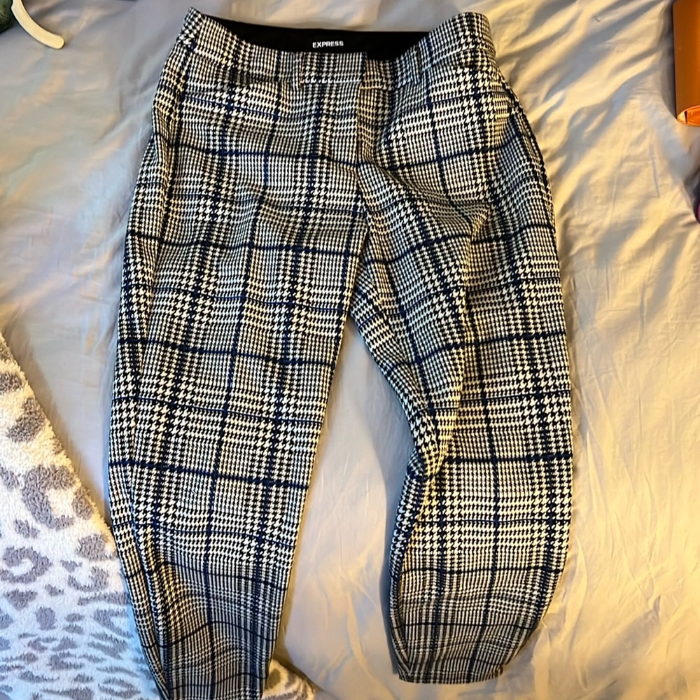 Brand new mid rise skinny work pants!